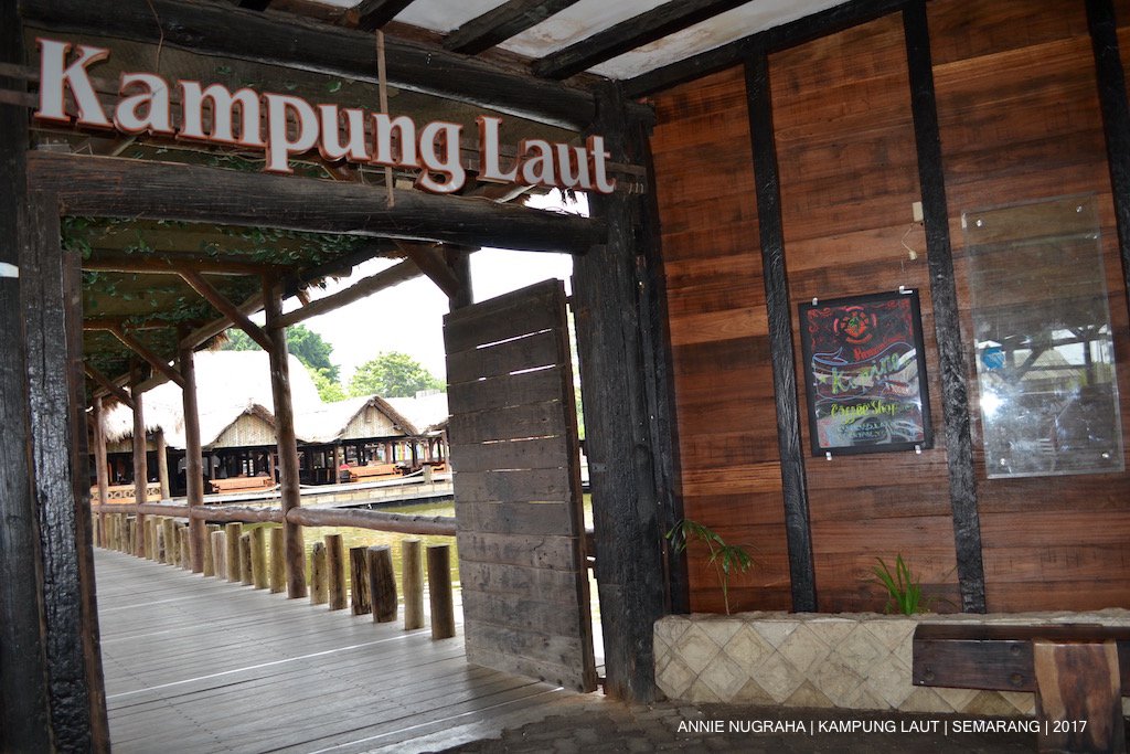 KAMPUNG LAUT Semarang. Rumah Makan Apung dan Kolam Pancing yang Menyenangkan