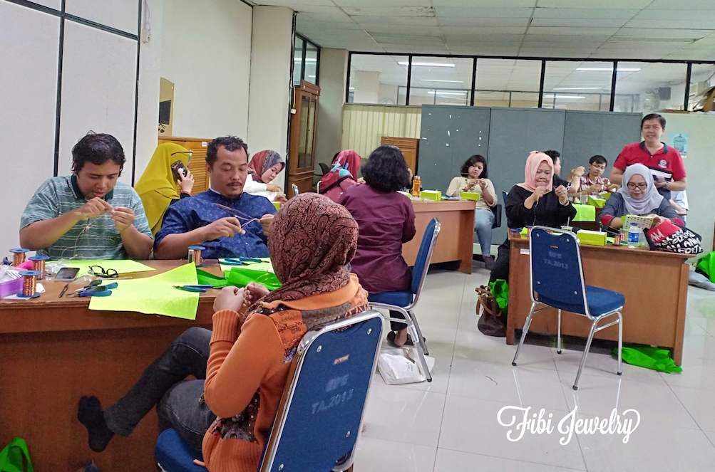 Basic Wire Jewelry Workshop Bersama DEKRANASDA DKI Jakarta. Satu Langkah Awal Untuk Pecinta Perhiasan Kawat di Jakarta
