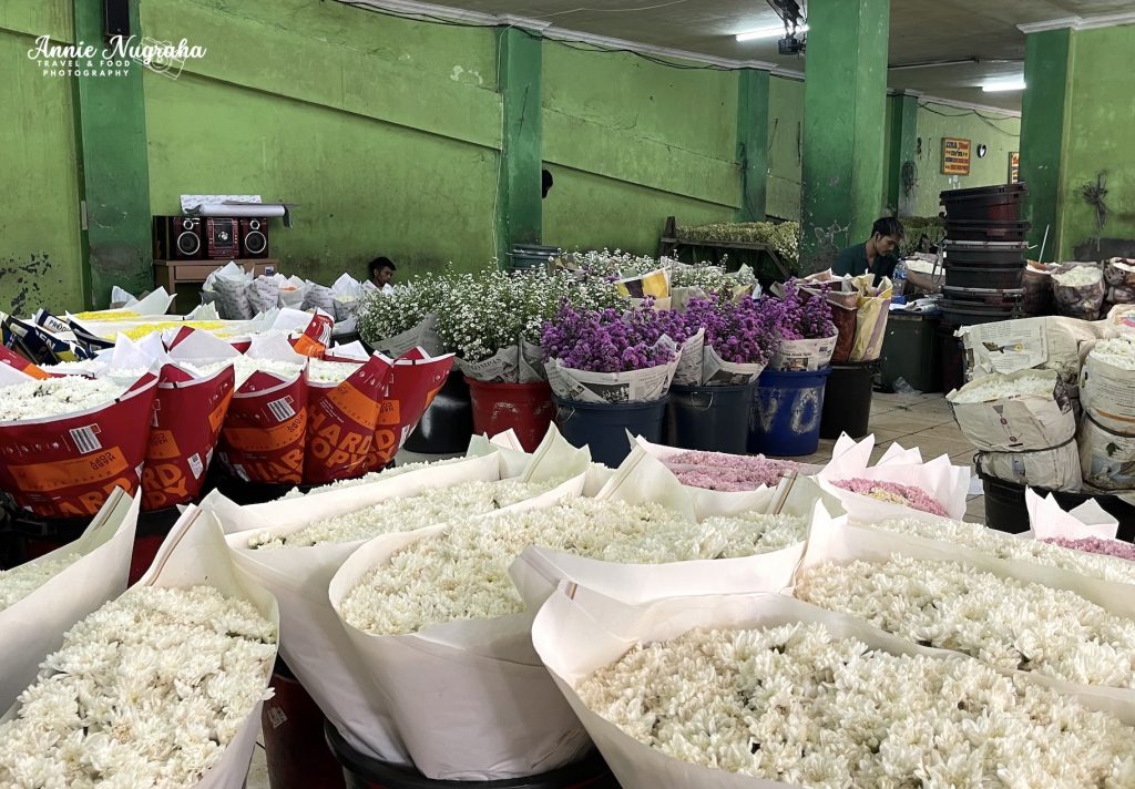 Memanjakan Rasa dan Mata dengan Berkunjung ke Pasar Bunga Rawa Belong Jakarta