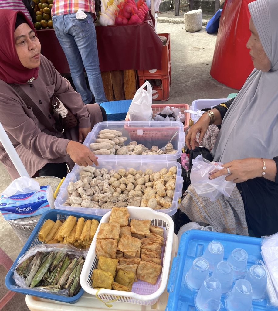Nikmatnya Pindang Patin Pegagan di Rumah Makan Terapung Mbok Yah Palembang