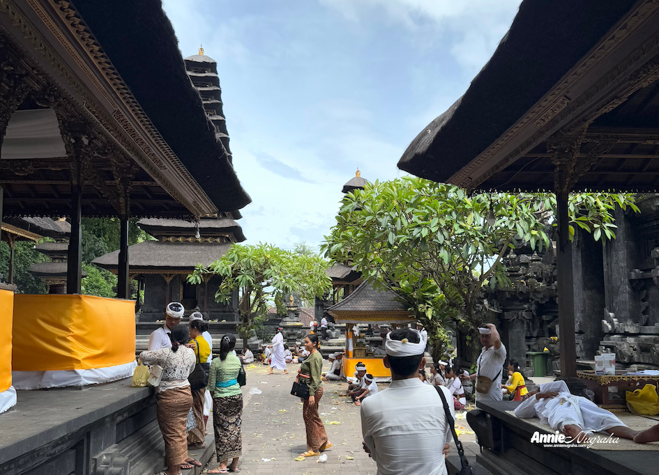 Menyesap Ketenangan di Pura Goa Lawah Klungkung Bali