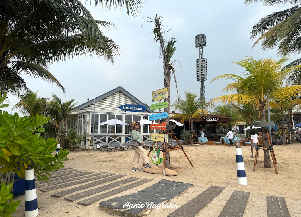 Melepas Penat di Pantai Pasir Putih Land's End PIK 2 Jakarta