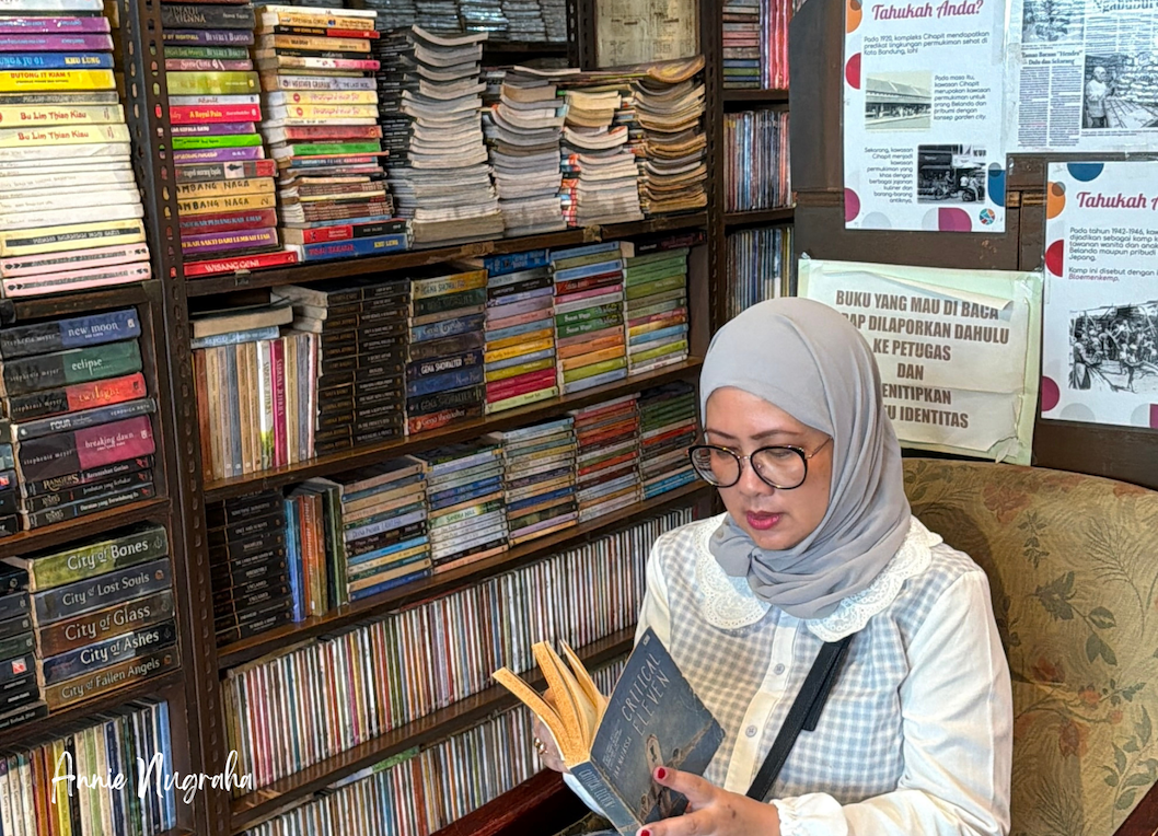 Bertandang ke Taman Bacaan Hendra, Toko Buku Legendaris di Kawasan Cihapit Bandung